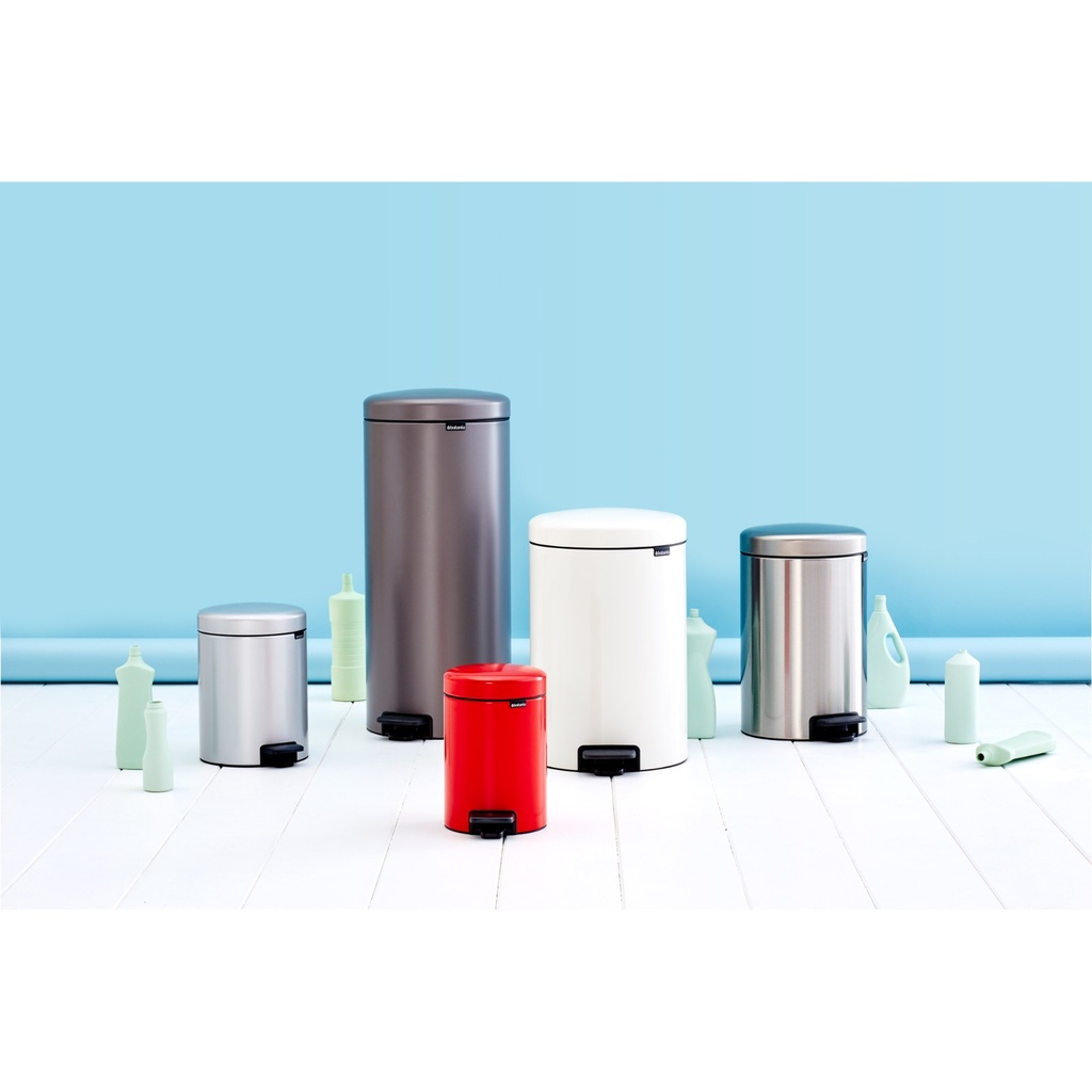 Prullenbak 30.0l NewIcon Brabantia matt steel sfeer 3