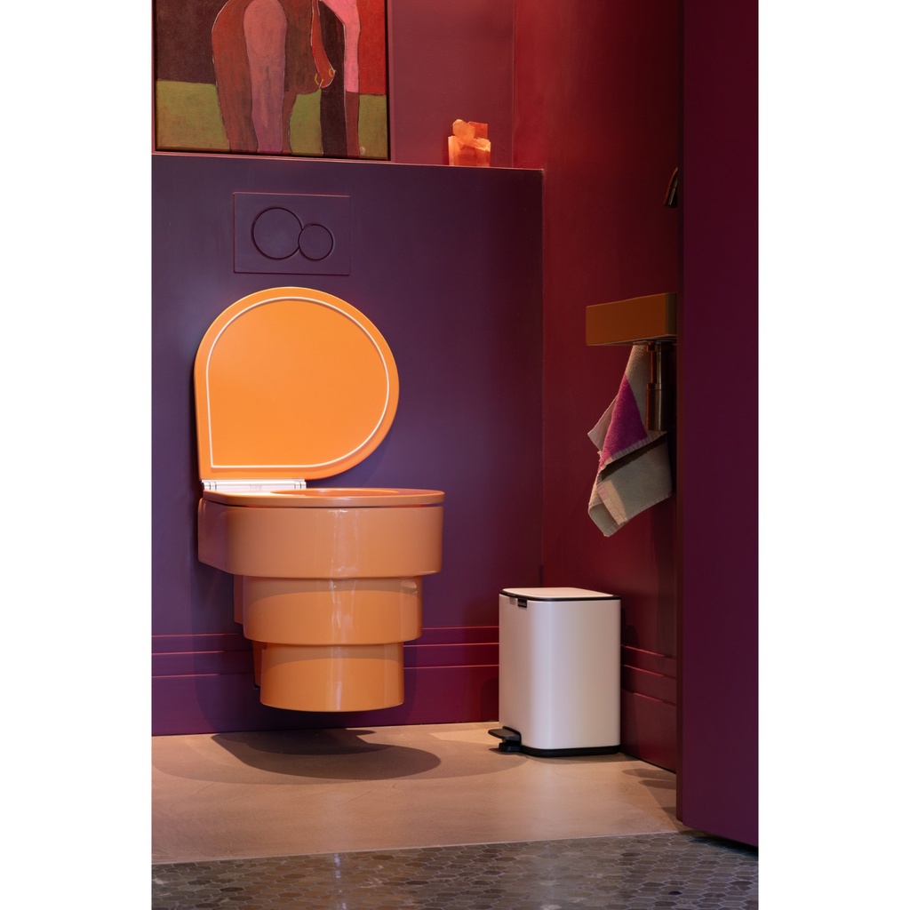 Prullenbak 7.0l Bo pedaal Brabantia white sfeer 2
