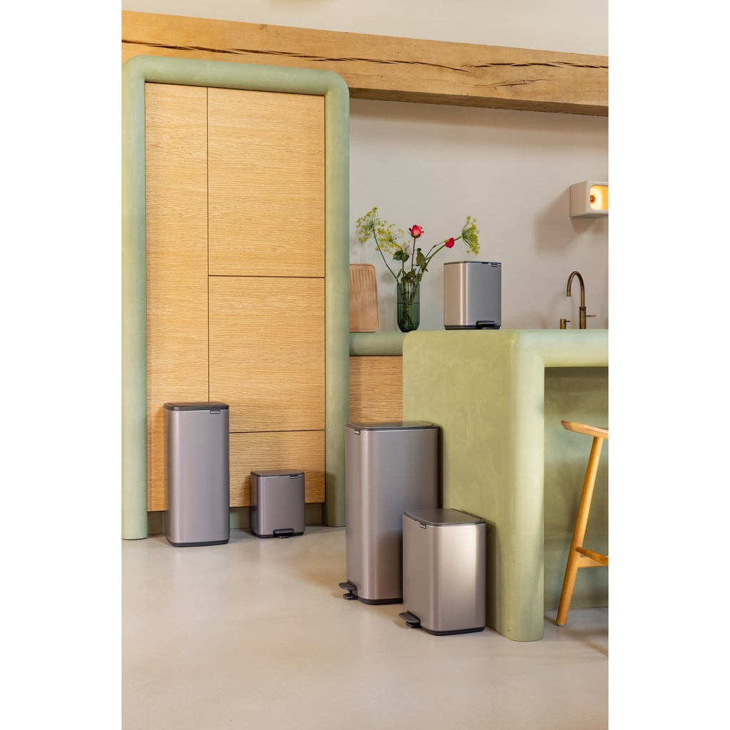 Prullenbak 7.0l Bo pedaal Brabantia platinum sfeer 3