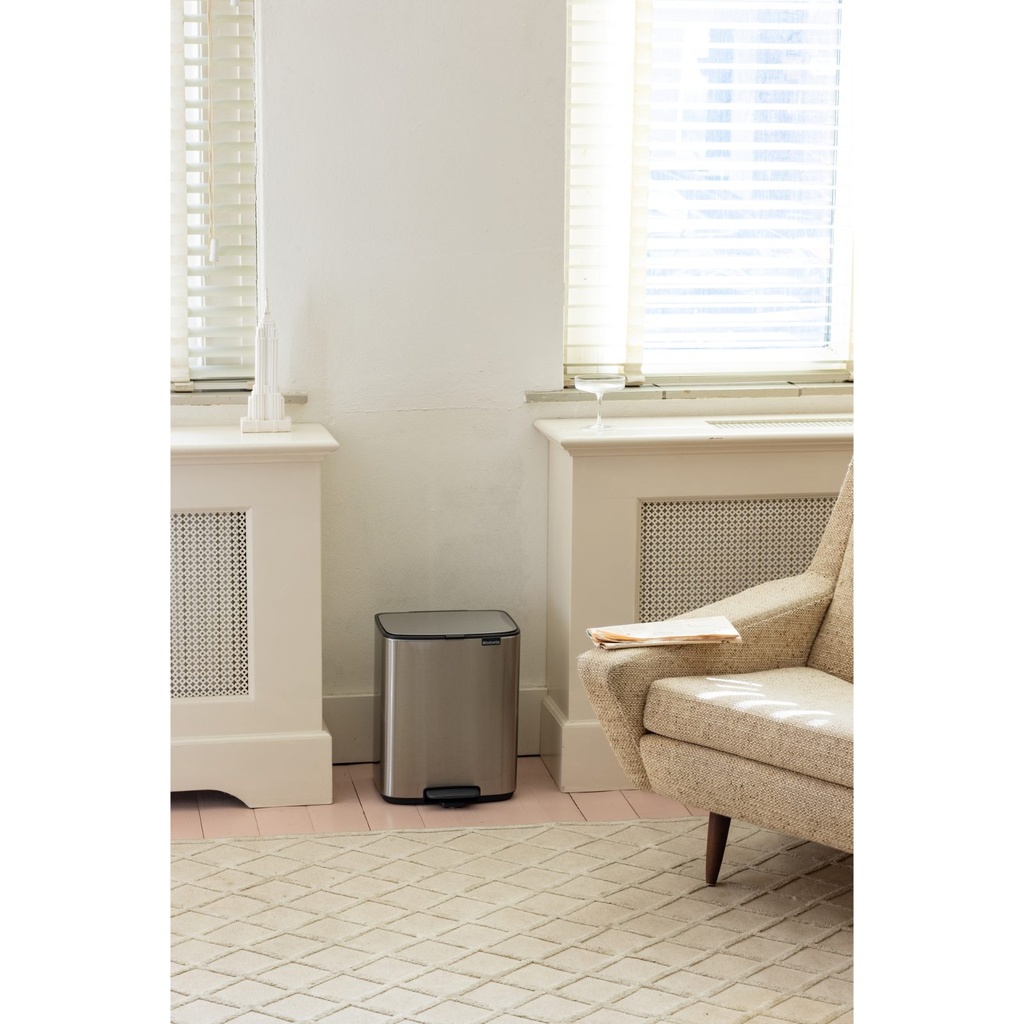 Prullenbak 12.0l Bo pedaal Brabantia fpp matt steel sfeer 3