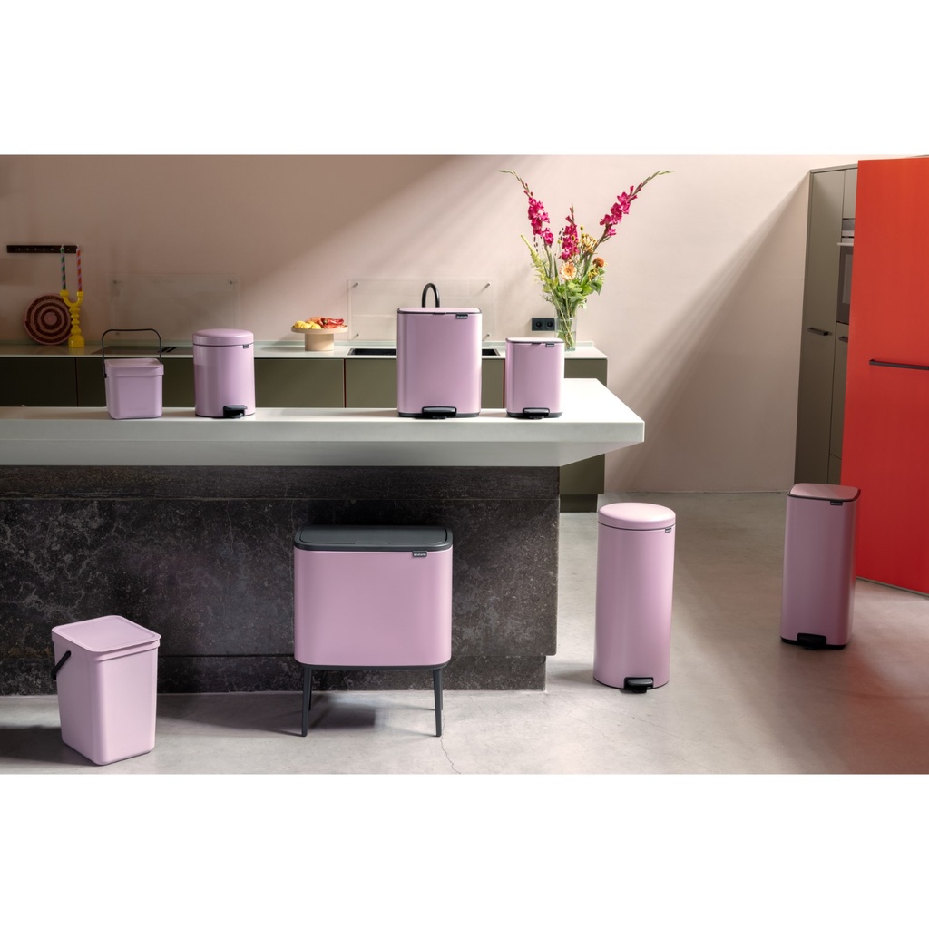Prullenbak 12.0l Bo pedaal Brabantia lilac pink sfeer 2