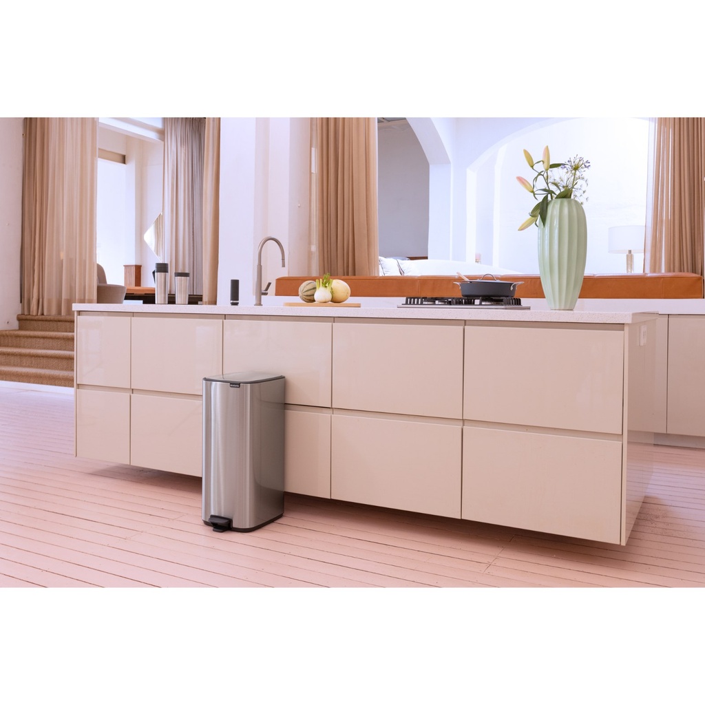 Prullenbak 30.0l Bo pedaal Brabantia fpp matt steel sfeer 1