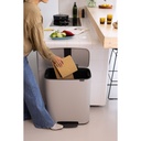Prullenbak 60.0l Bo pedaal Brabantia soft grey sfeer 1
