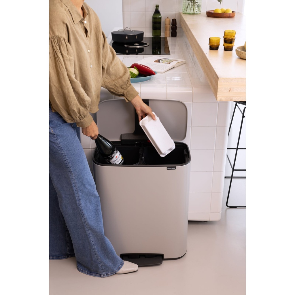Prullenbak 2x30.0l Bo pedaal Brabantia soft grey sfeer 1