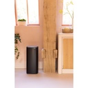 Prullenbak 30.0l Bo touch Brabantia matt black sfeer 3