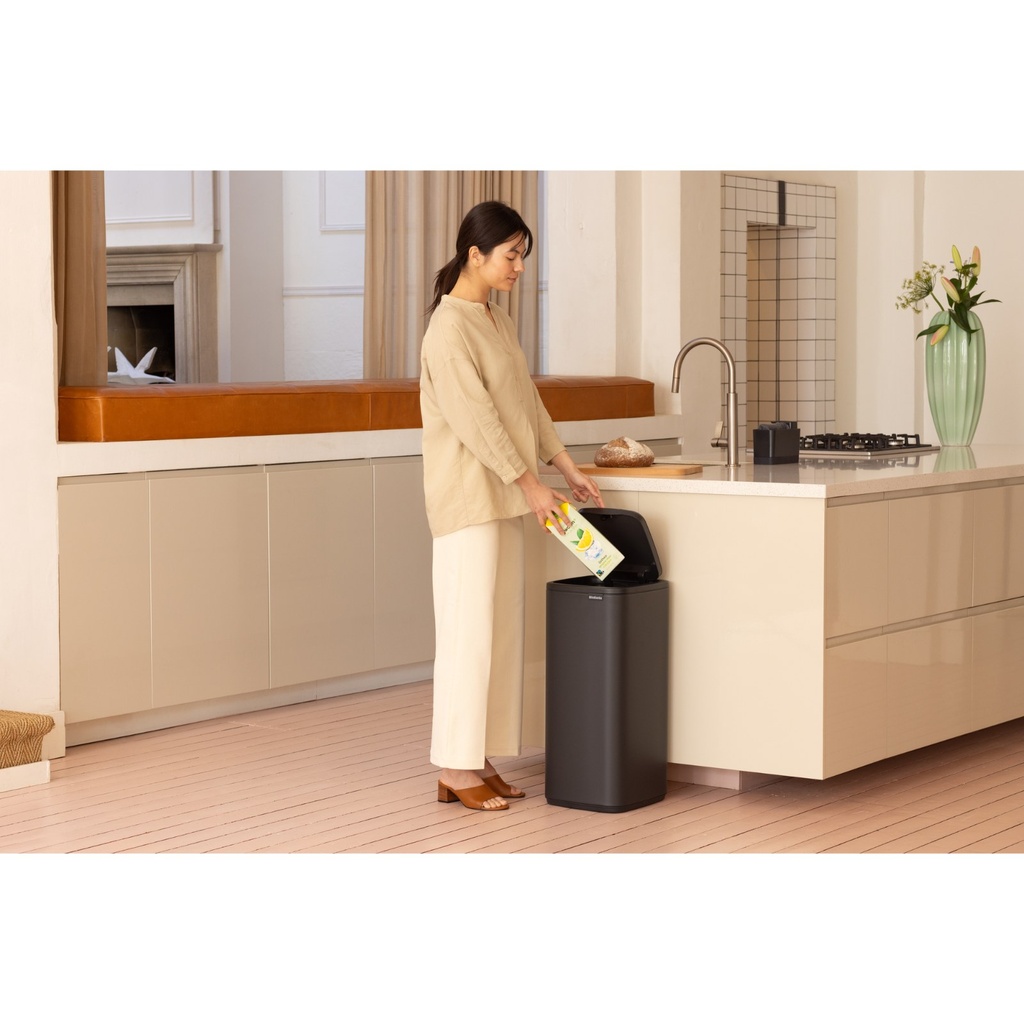 Prullenbak 30.0l Bo touch Brabantia mineral infinite grey sfeer 1