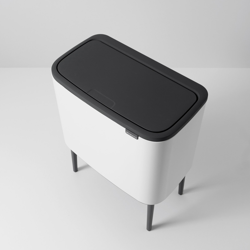 Prullenbak 36.0l Bo touch Brabantia white sfeer 3