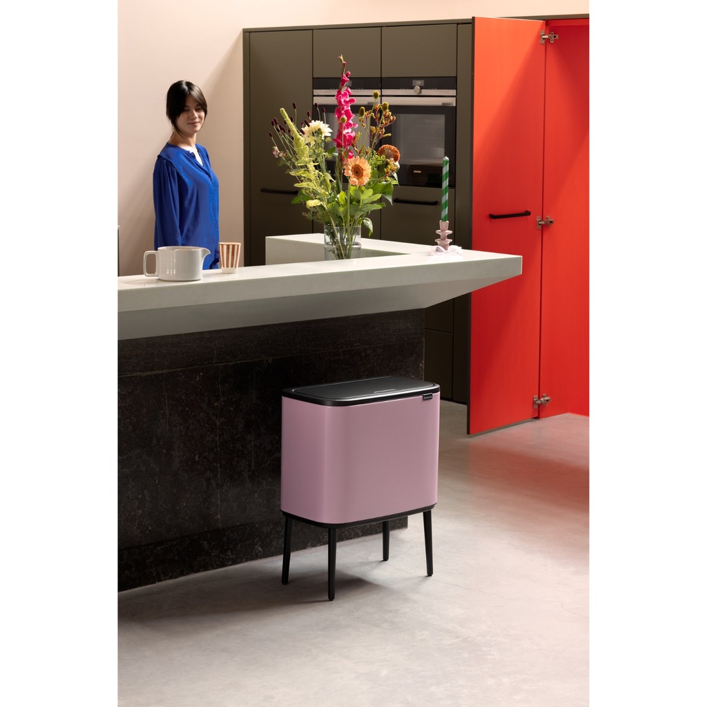 Prullenbak 11/23.0l Bo touch Brabantia lilac pink sfeer 1