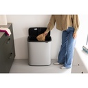Prullenbak 60.0l Bo touch Brabantia soft grey sfeer 1