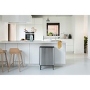 Prullenbak 60.0l Bo touch Hi Brabantia fpp matt steel sfeer 2