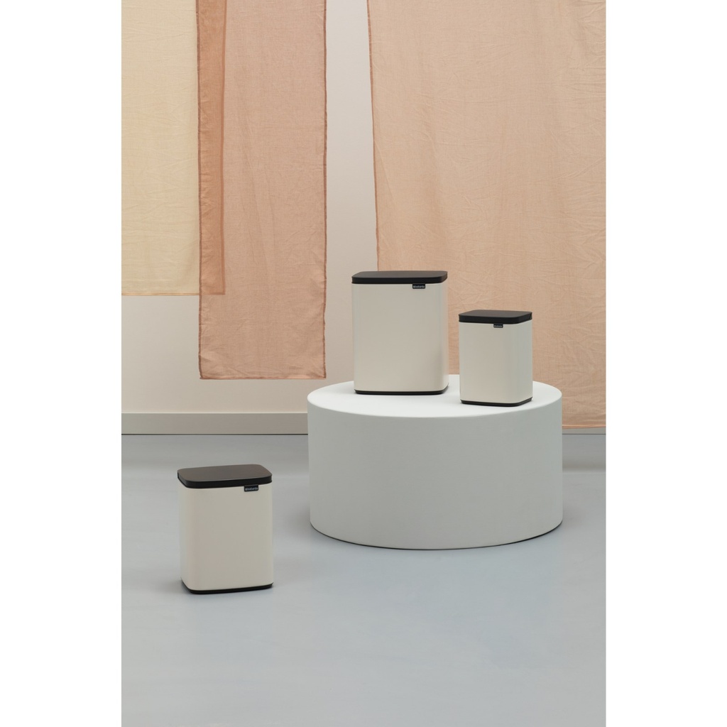 Prullenbak 12.0l Bo Brabantia soft beige sfeer 3