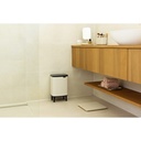 Prullenbak 7.0l Bo op poten Brabantia soft beige sfeer 1