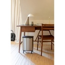 Prullenbak 12.0l Bo op poten Brabantia fpp matt steel sfeer 2
