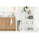 Prullenbak 30.0l touch bin Brabantia steel sfeer 1