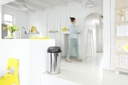 Prullenbak 60.0l touch bin Brabantia steel/matt black sfeer 2
