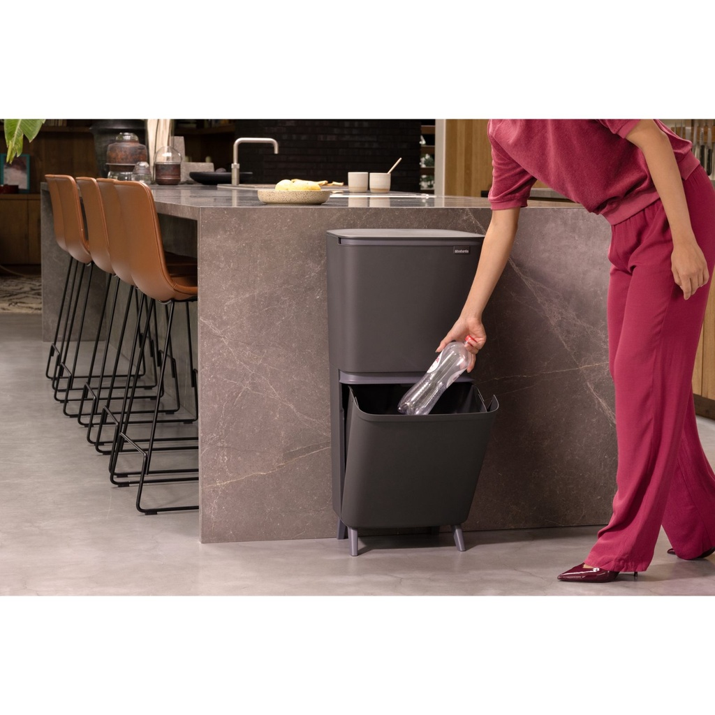 Prullenbak 20/25.0l SortUp Hi Brabantia dark grey sfeer 3