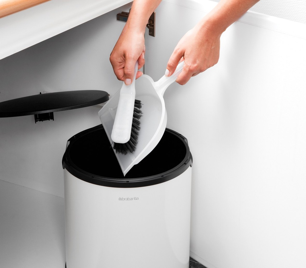 Prullenbak 15.0l built-in Brabantia white/black sfeer 2
