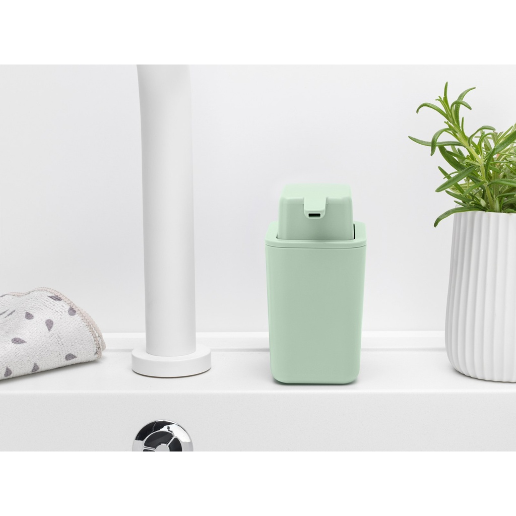 Zeepdispenser 20.0cl sinkside Brabantia jade green sfeer 1