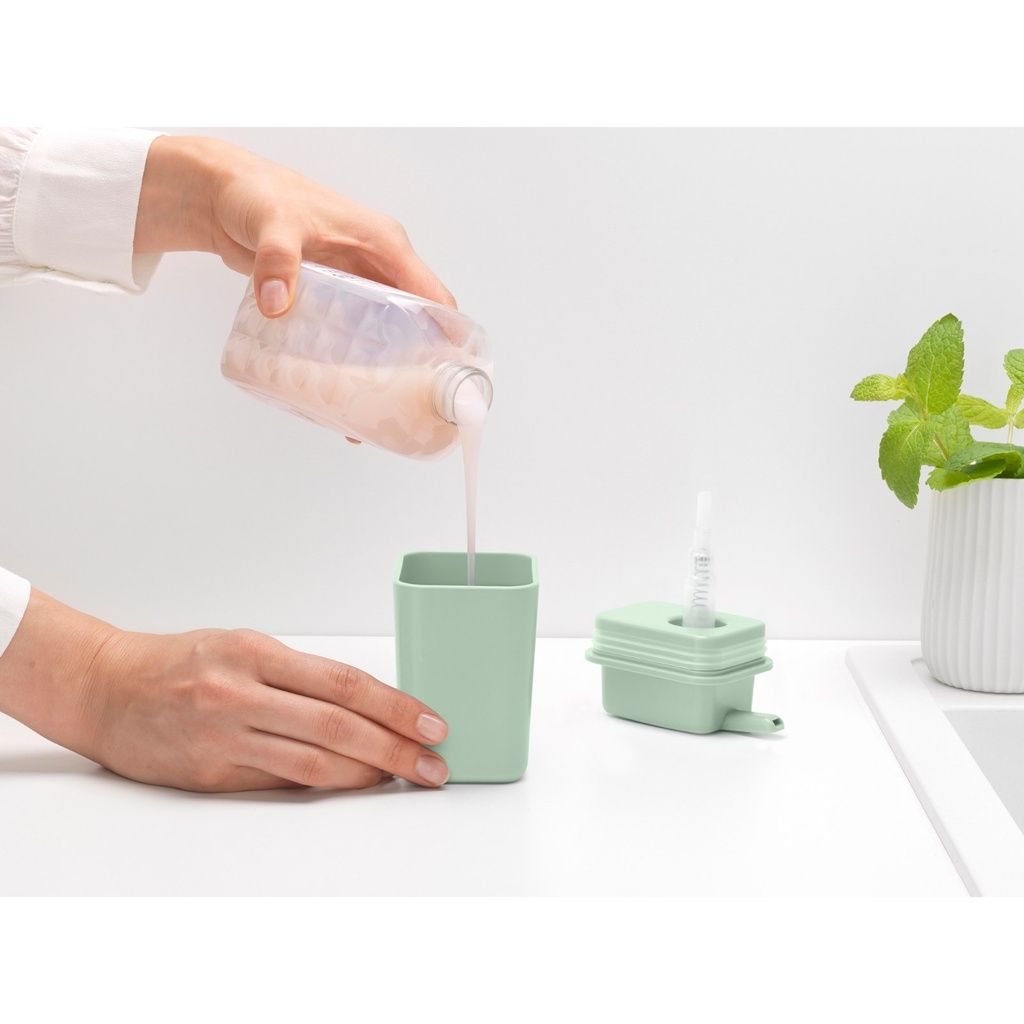 Zeepdispenser 20.0cl sinkside Brabantia jade green sfeer 2