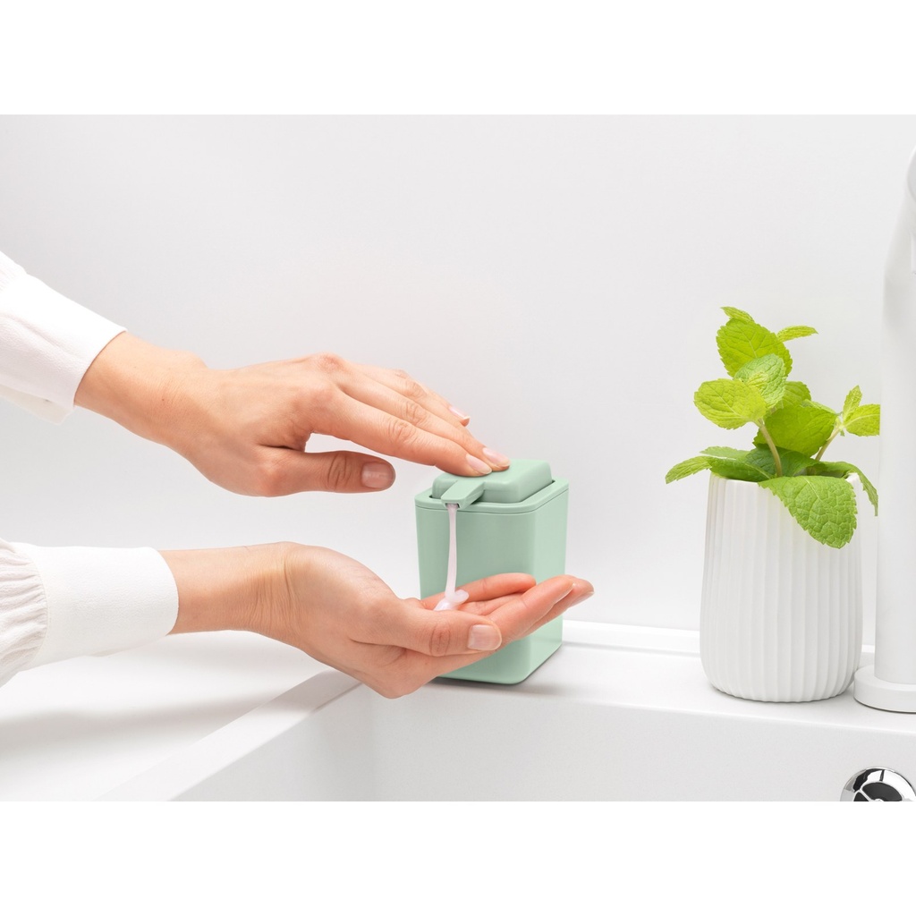 Zeepdispenser 20.0cl sinkside Brabantia jade green sfeer 3
