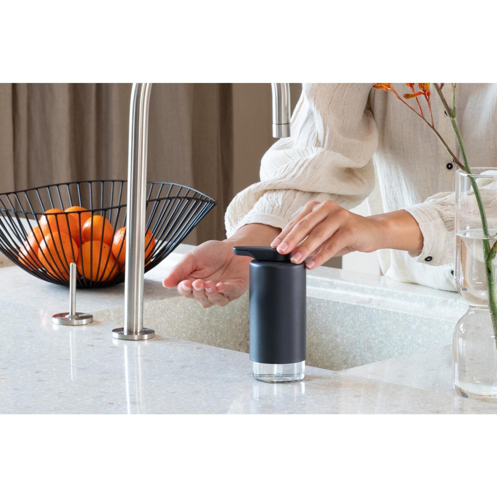 Zeepdispenser 20.0cl sinkstyle Brabantia mineral infinite grey sfeer 3