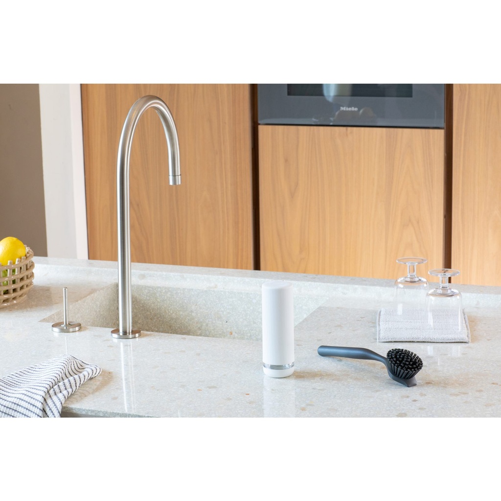 Afwasmiddeldispenser knijpfles 20.0cl sinkstyle Brabantia fresh white sfeer 2