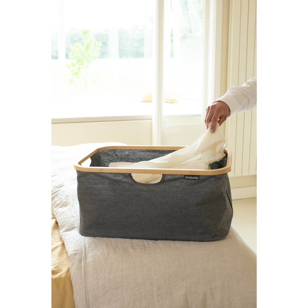 Wasmand opvouwbaar 40.0l Brabantia pepper black sfeer 2