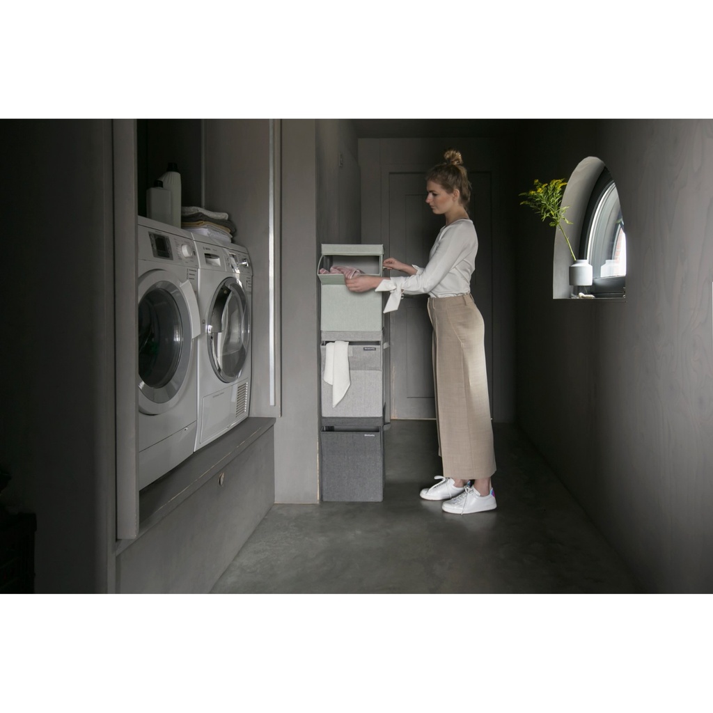 Wasbox stapelbaar 35.0l Brabantia pepper black sfeer 2
