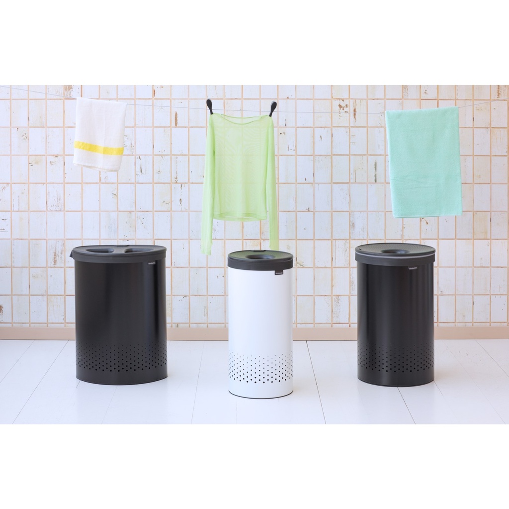 Wasbox m/kunststof deksel 35.0l Brabantia white/dark grey sfeer 1
