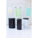 Wasbox m/kunststof deksel 60.0l Brabantia white/dark grey sfeer 3