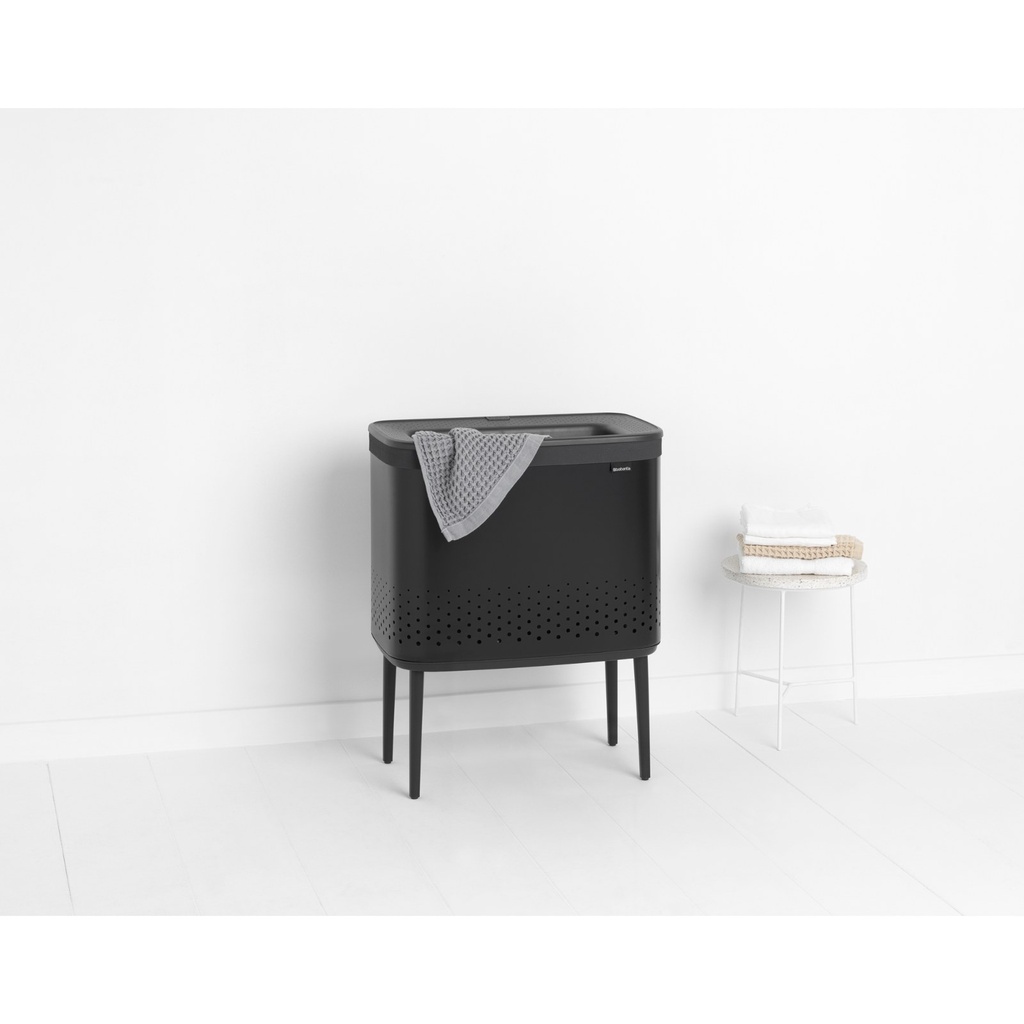 Wasbox 60.0l Bo Brabantia matt black sfeer 2