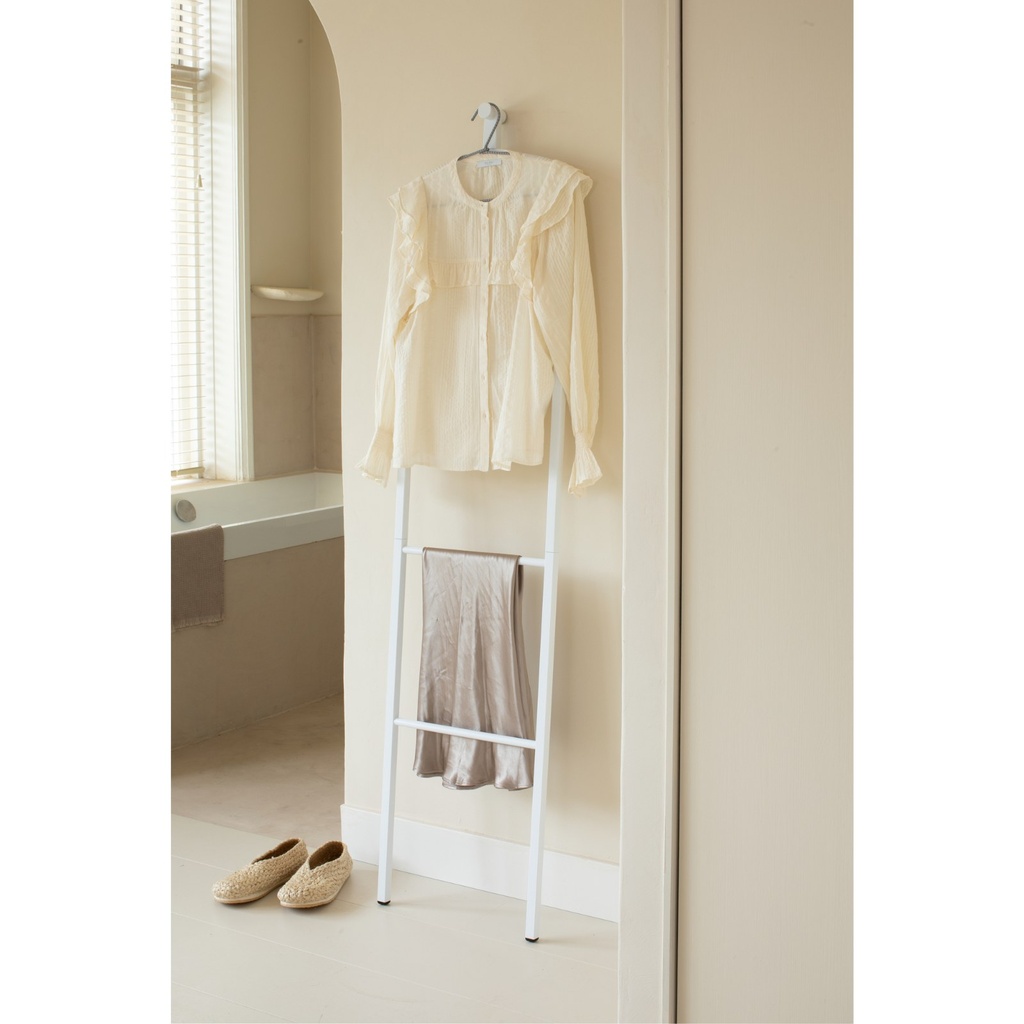 DressBoy kledinghouder linn Brabantia white sfeer 3