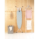 Strijkplank A 110x30cm m/strijkijzerhouder Brabantia fresh breeze wit frame sfeer 1
