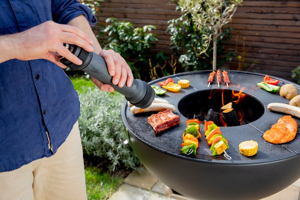 Pepermolen Peugeot BBQ 30.0cm grafiet sfeer 2