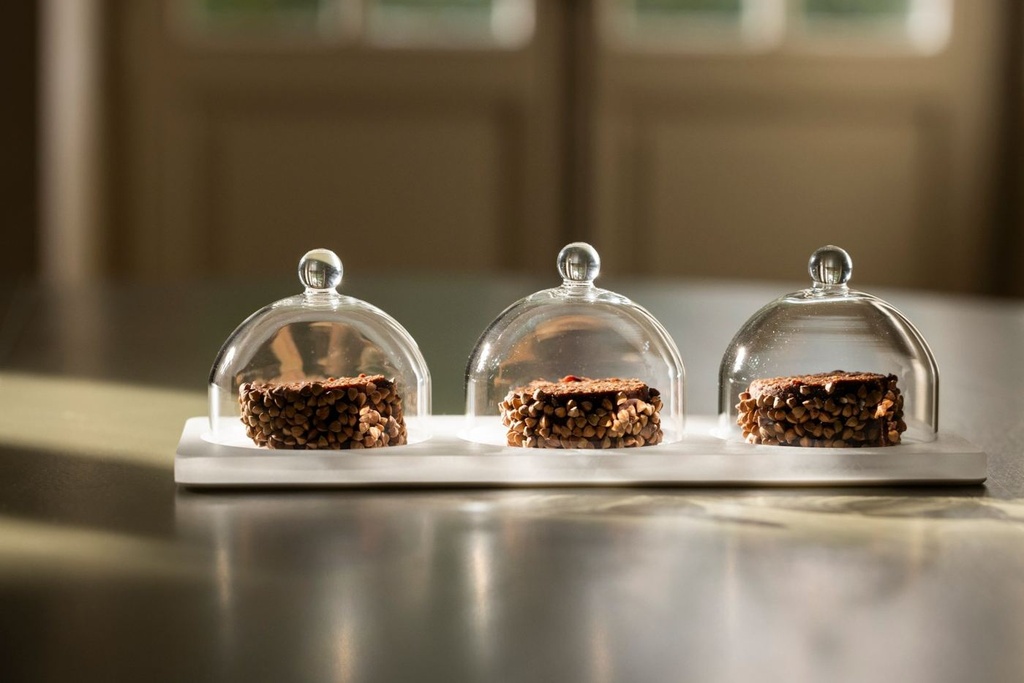 Serveerplateau met 3 cloches 25.0x9.0x(h)7.5cm Mealplak Sweety white Revol sfeer 3