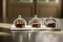 Serveerplateau met 3 cloches 25.0x9.0x(h)7.5cm Mealplak Sweety white Revol sfeer 3