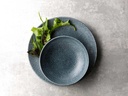Bord plat 35.6x25.0cm Studio Prints Raku Topaz Blue Churchill sfeer 3
