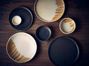 Bord walled 21.0cm Roko Cinder Black Genware sfeer 1
