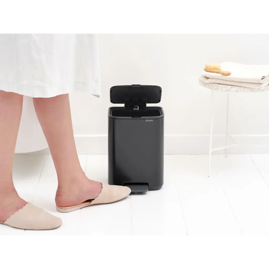 Bo Pedal Bin, 4L - Matt Black - 8710755237805 Brabantia_96dpi_2000x2000px_9_NR-49329.webp