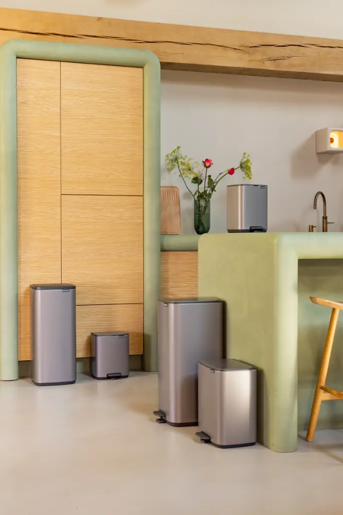 Bo Pedal Bin Collection + Touch Bin _ Platinum_300dpi_788x1181px_E_NR-49158.webp