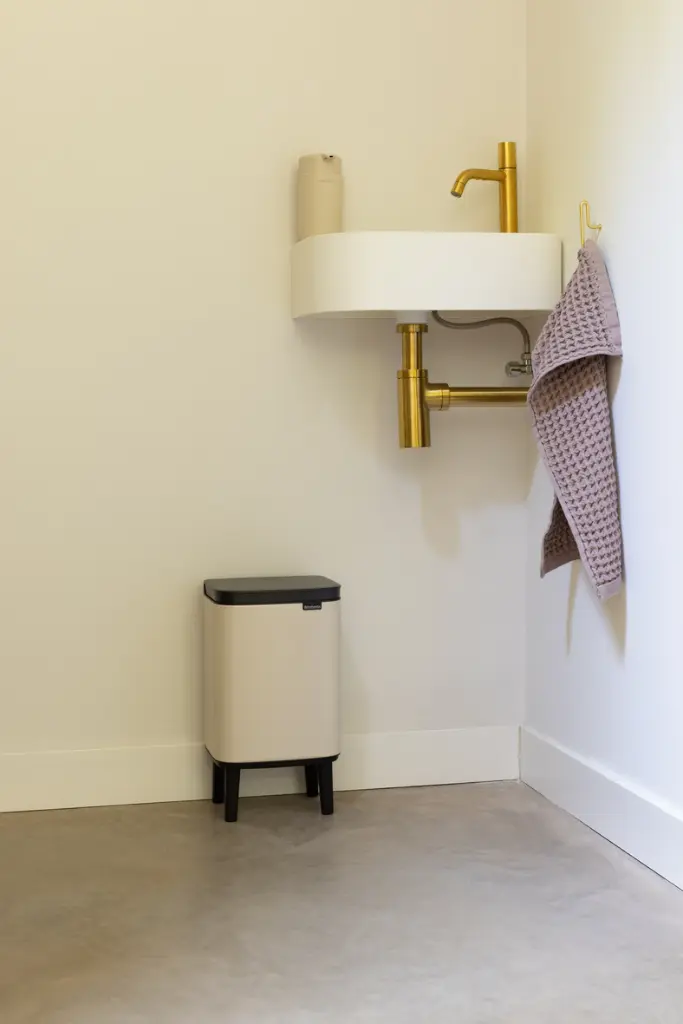 Bo Waste Bin Hi, 4L - Soft Beige - 8710755251627 Brabantia_300dpi_788x1181px_E_NR-52930.webp