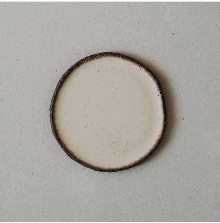 Bord coupe 13.0cm Rou/a The Plates Poemi