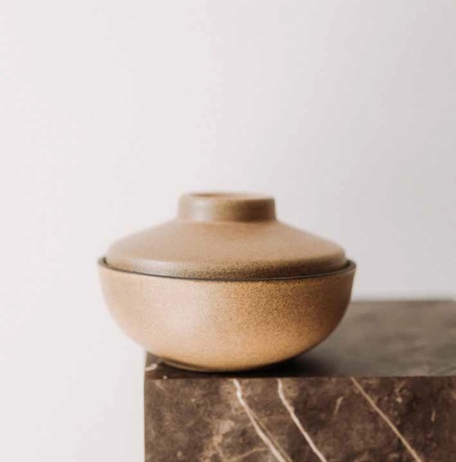 [510997] Kom met deksel 14.0x9.0cm Aarde Poemi